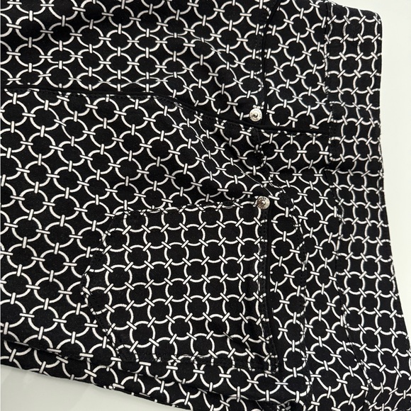 Nygard Luxe Slims | women’s pants | Large (14-16) | Black/white - Picture 3 of 9